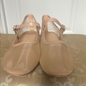 Elegant Tan Flats for Women
